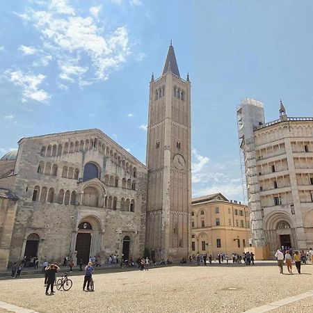 Ferienwohnung Luxury 5 Al Duomo Di Parma Exterior foto