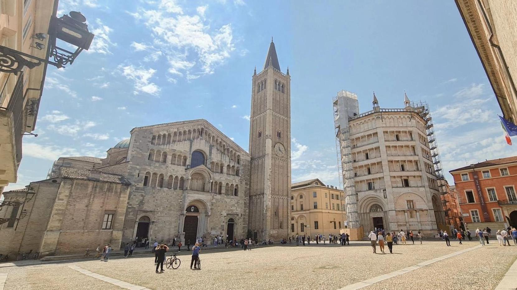 Ferienwohnung Luxury 5 Al Duomo Di Parma Exterior foto