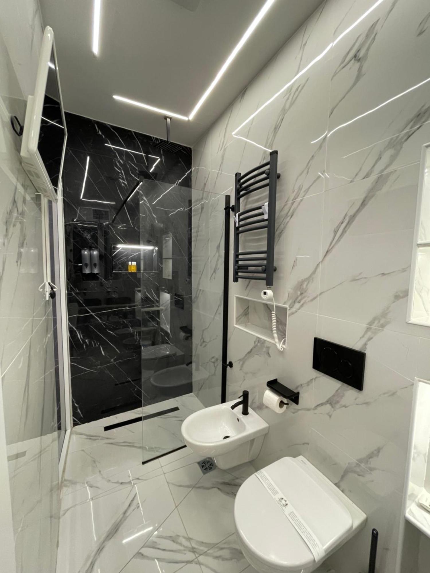 Ferienwohnung Luxury 5 Al Duomo Di Parma Exterior foto